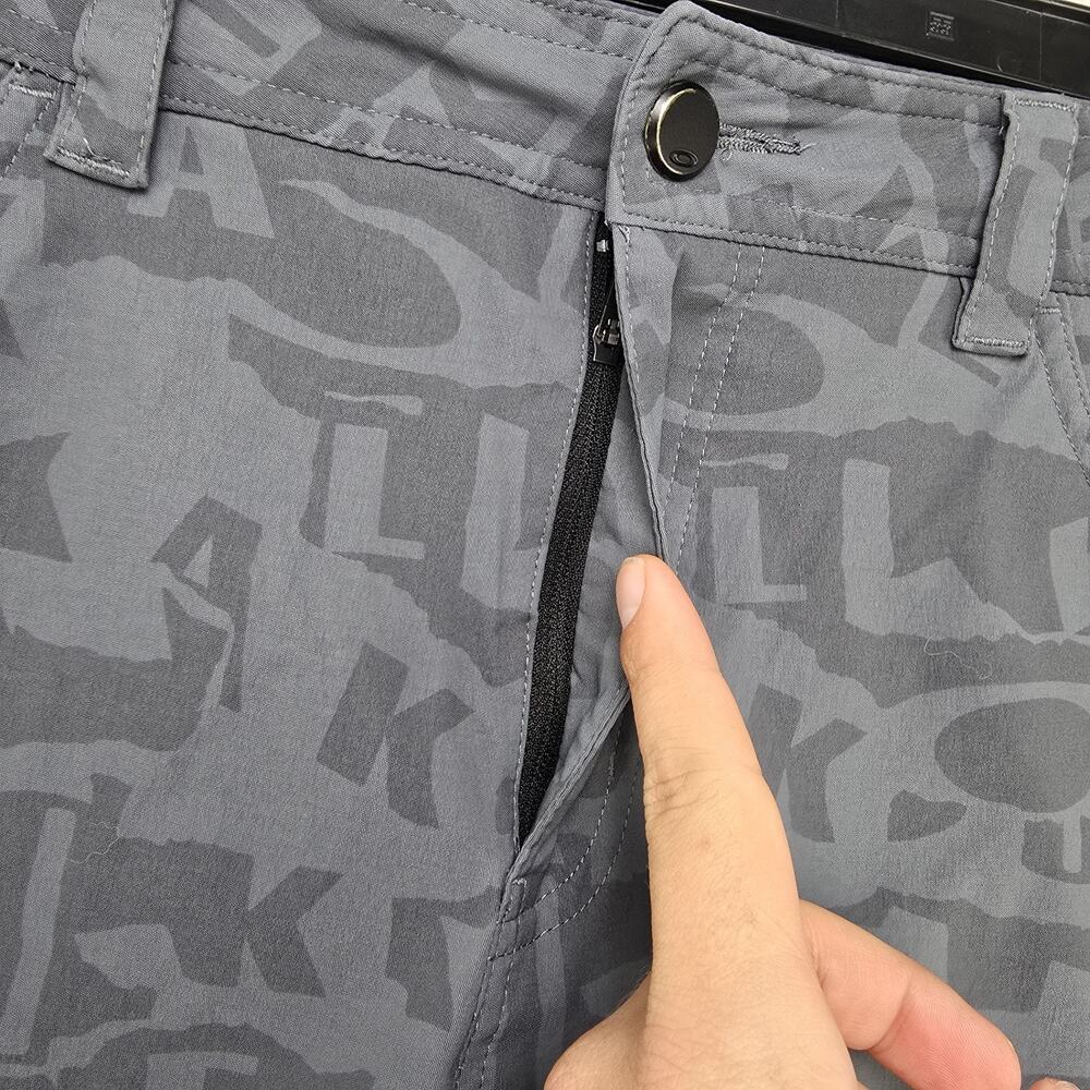 Oakley Golf Transition Ransom Short Mens 33 Gray Collage AOP Regular Fit - Picture 3 of 13